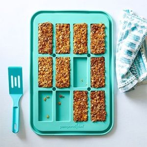 Snack Bar Maker Pampered Chef Never opened still in packaging.